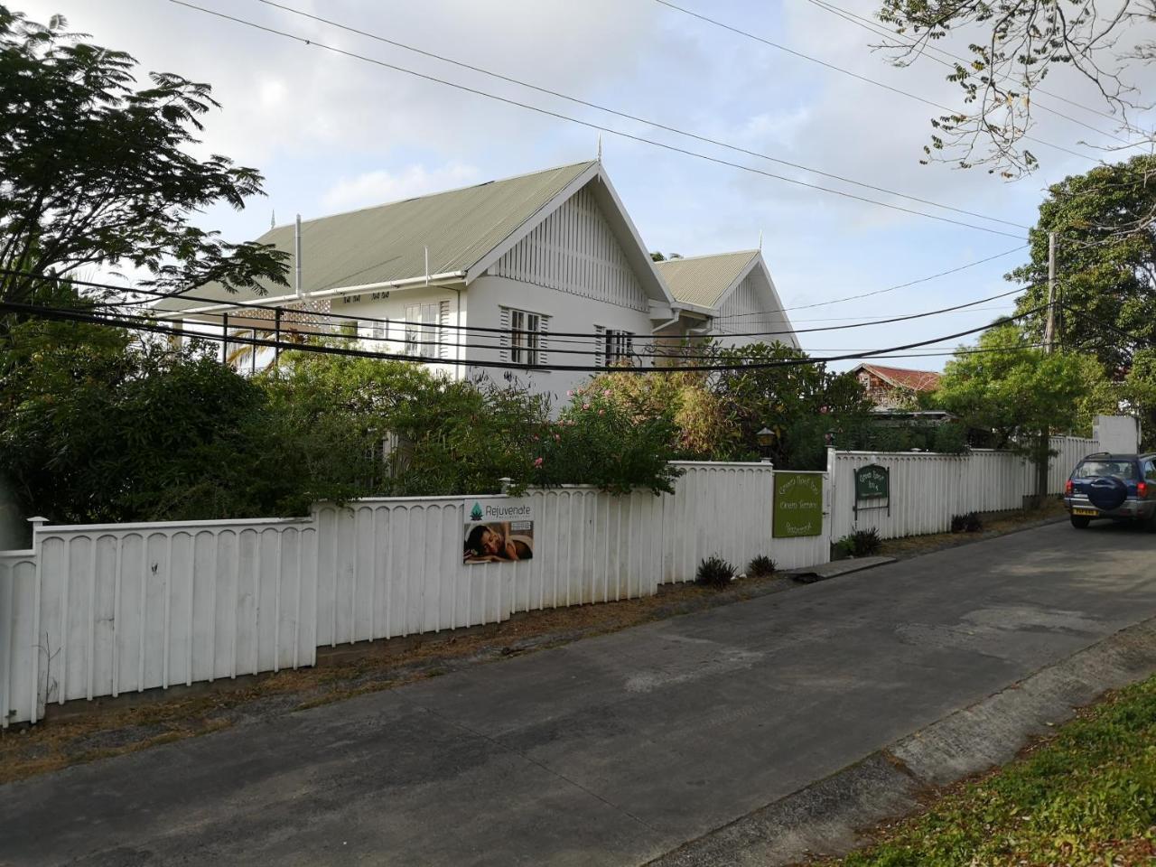 Green Roof Inn Hillsborough (Carriacou Island) Exterior foto
